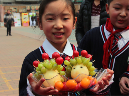 南关小学师生"唇唇"欲动 美食节"火辣"来袭
